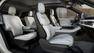 2026 Lincoln Lincoln Aviator Internal Image 1
